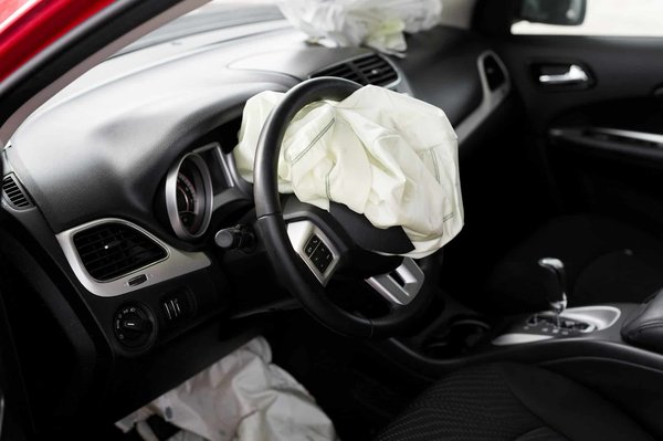 Les avantages des airbags rideaux pour une protection maximale de la tête en cas de collision